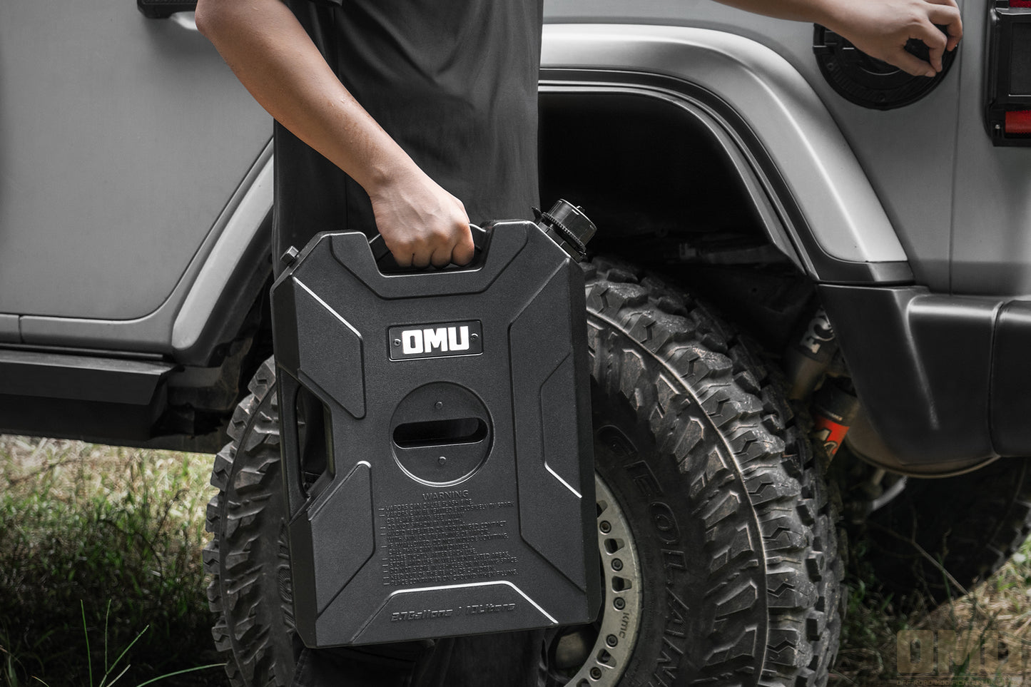 OMU Genesis Series 10L Door Hinge Gas/Water Storage Can Kit for Jeep Wrangler JK JL JT