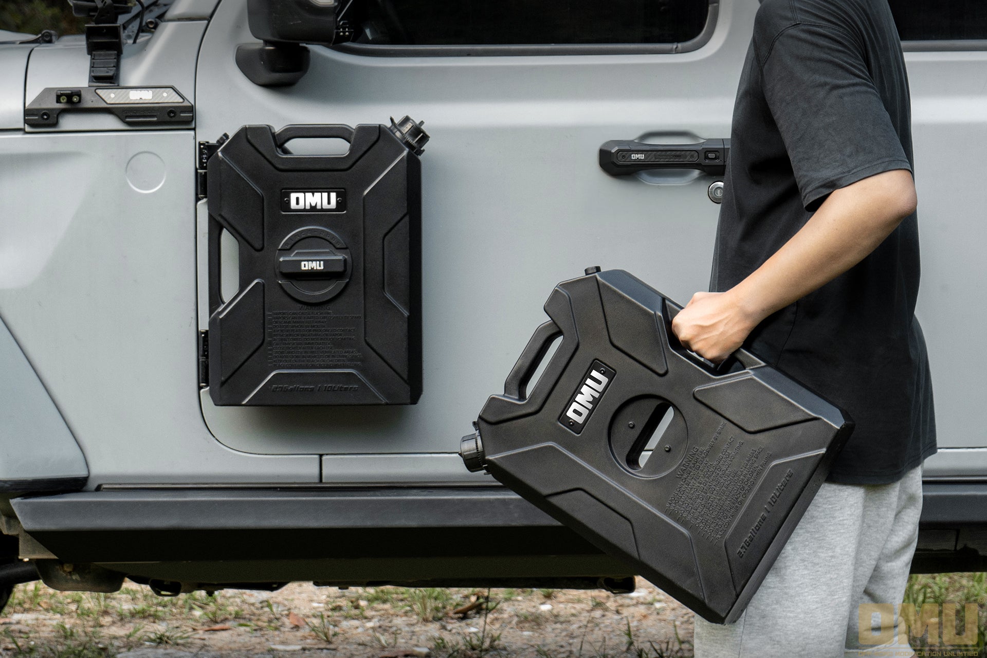 OMU Genesis Series 10L Door Hinge Gas/Water Can Kit --- Accompany You To Travel Smoothly