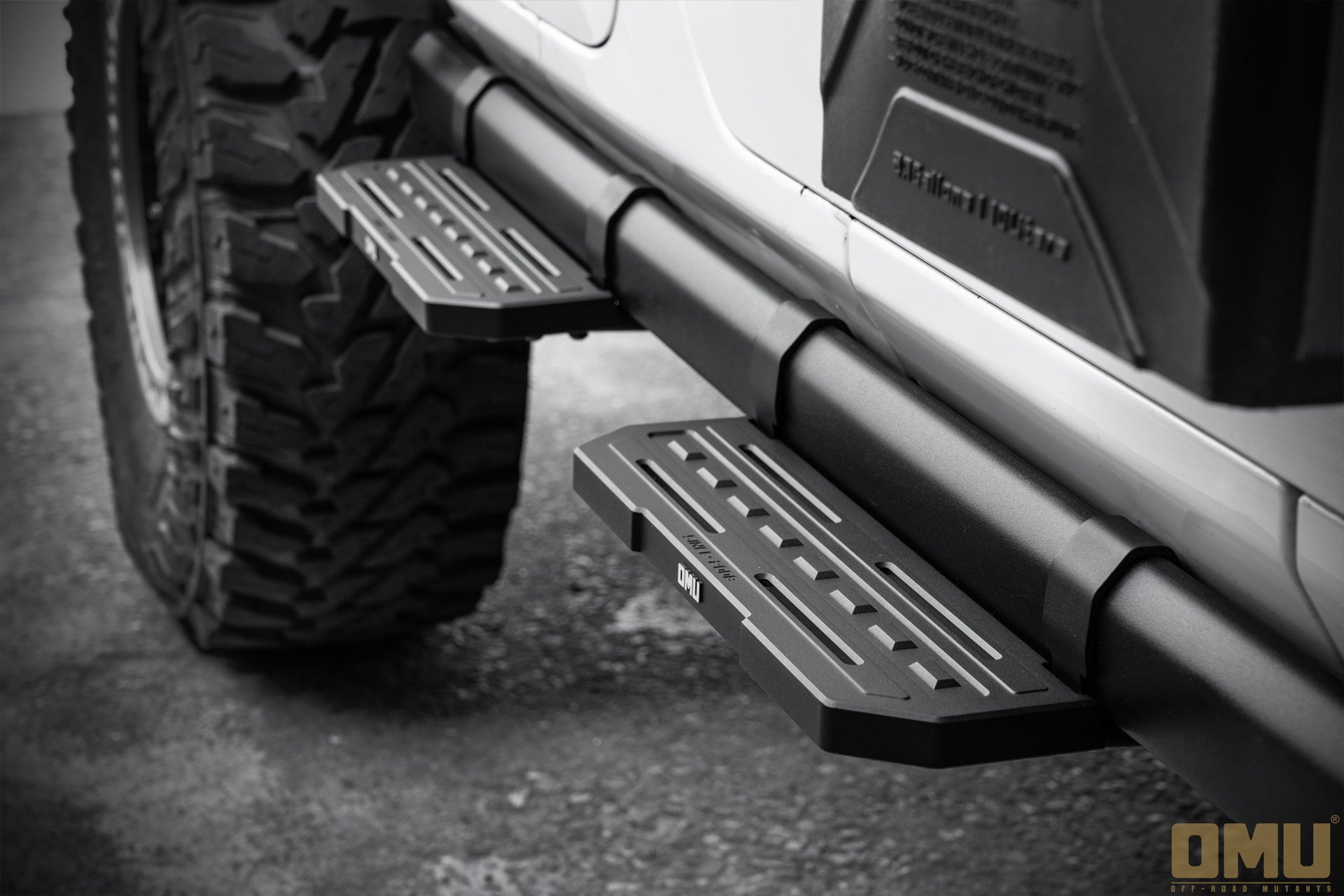 OMU Genesis Series Running Board Side Step For Jeep Wrangler JL with Rubicon OEM side bar