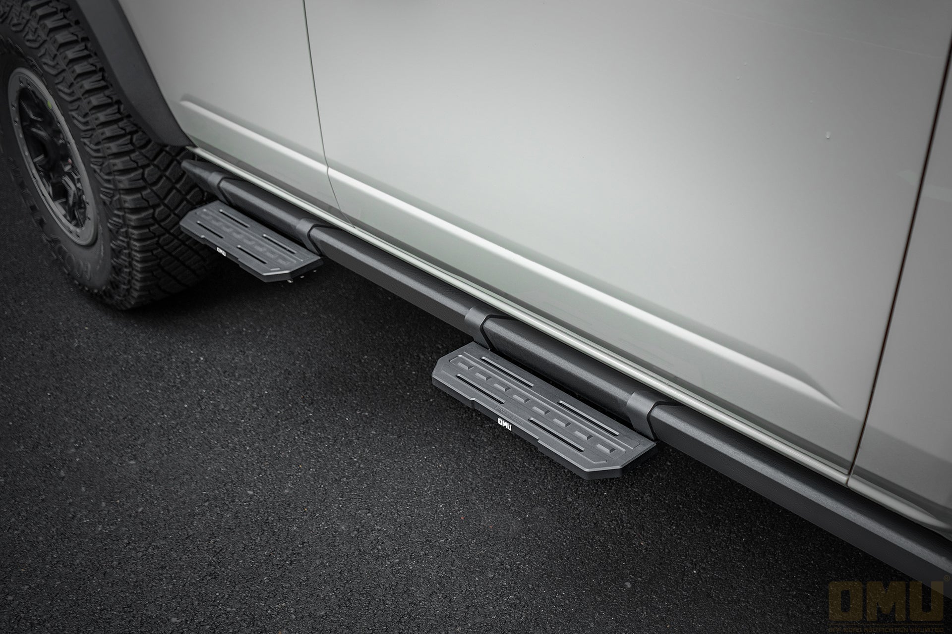 OMU Genesis Series Aluminum Running Board Side Step For Ford Bronco