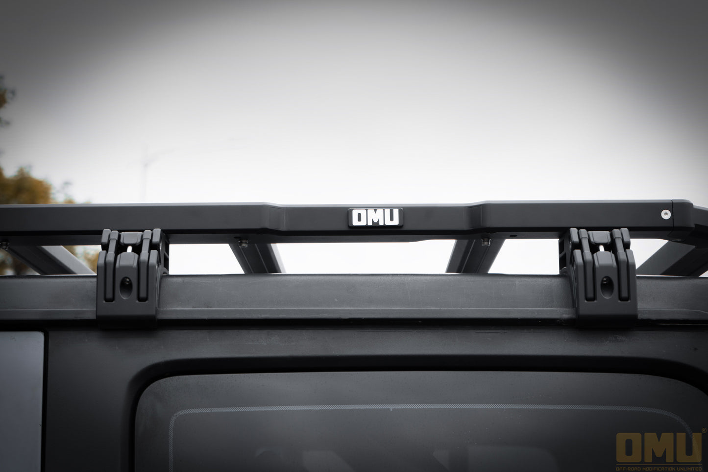 OMU Genesis Series Multifunctional Aluminum Roof Luggage Rack With Rear Window Side Ladder For Jeep Wrangler JL