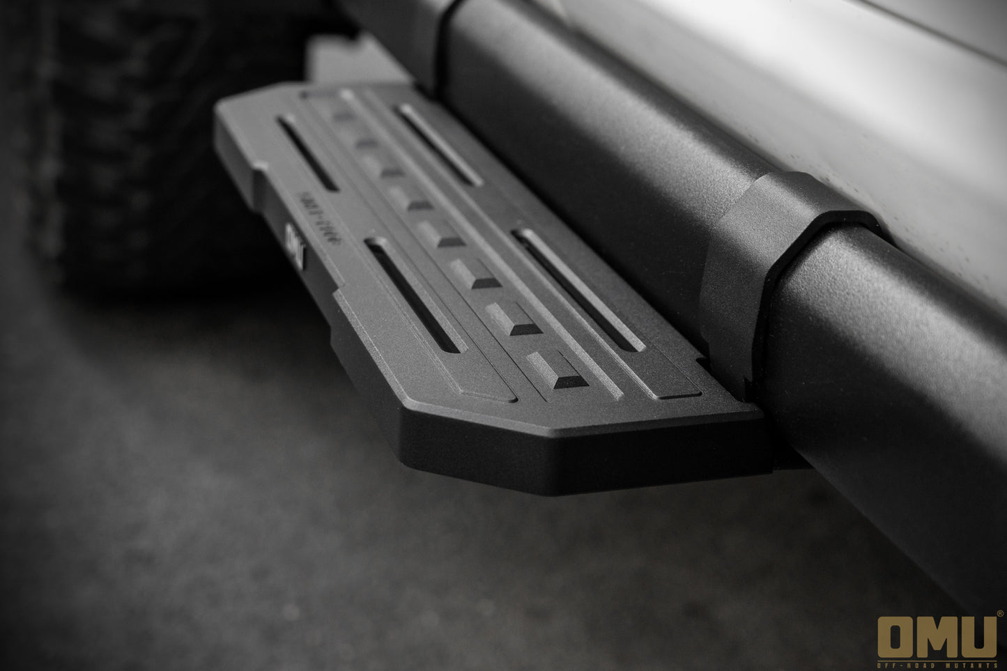 OMU Genesis Series  Running Board Side Step For Jeep Wrangler JL with Rubicon OEM side bar