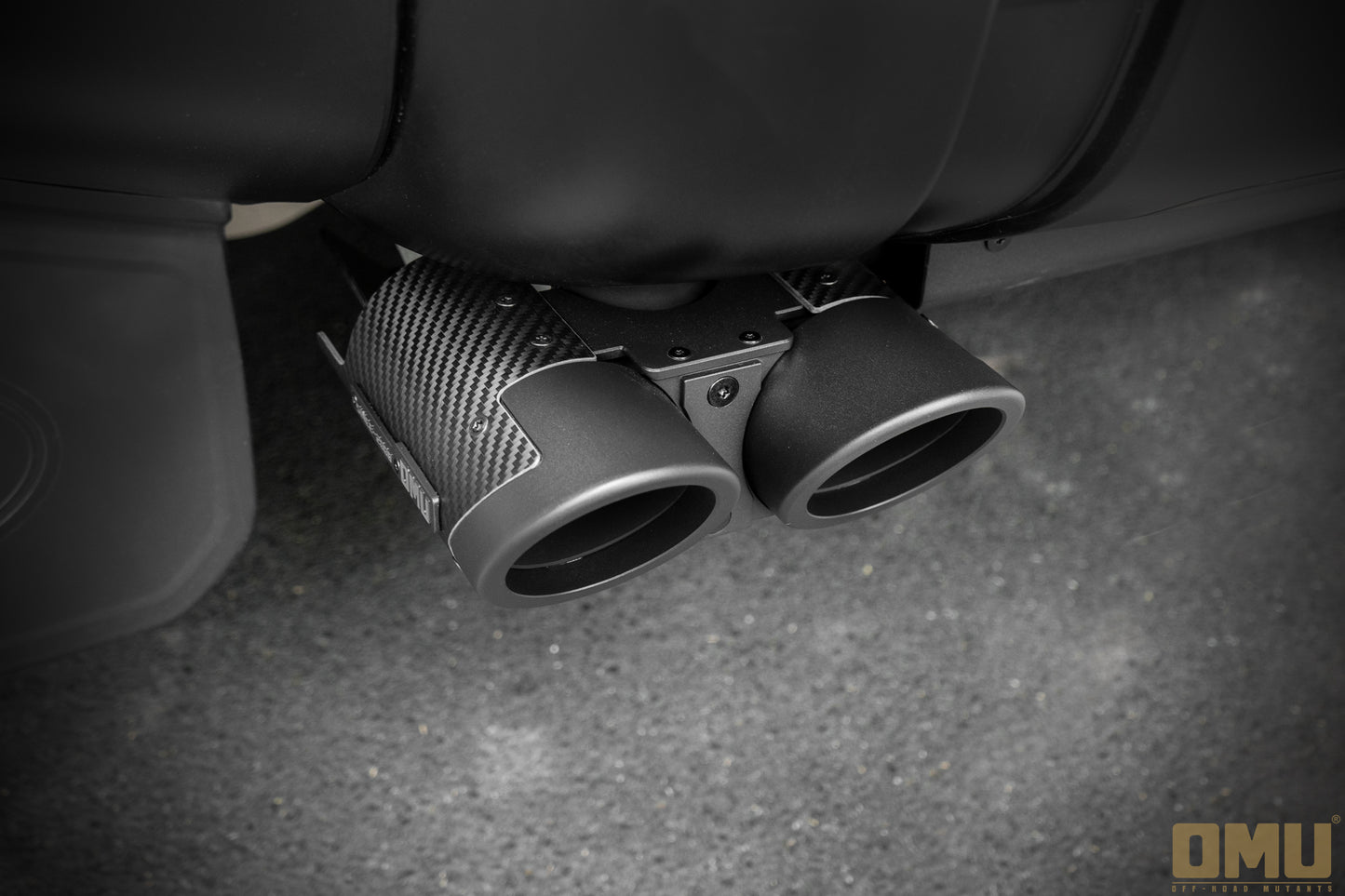OMU Genesis Series Exhaust Tailpipe Trim Kit For New Land Rover Defender 110/130  (only 3.0L)
