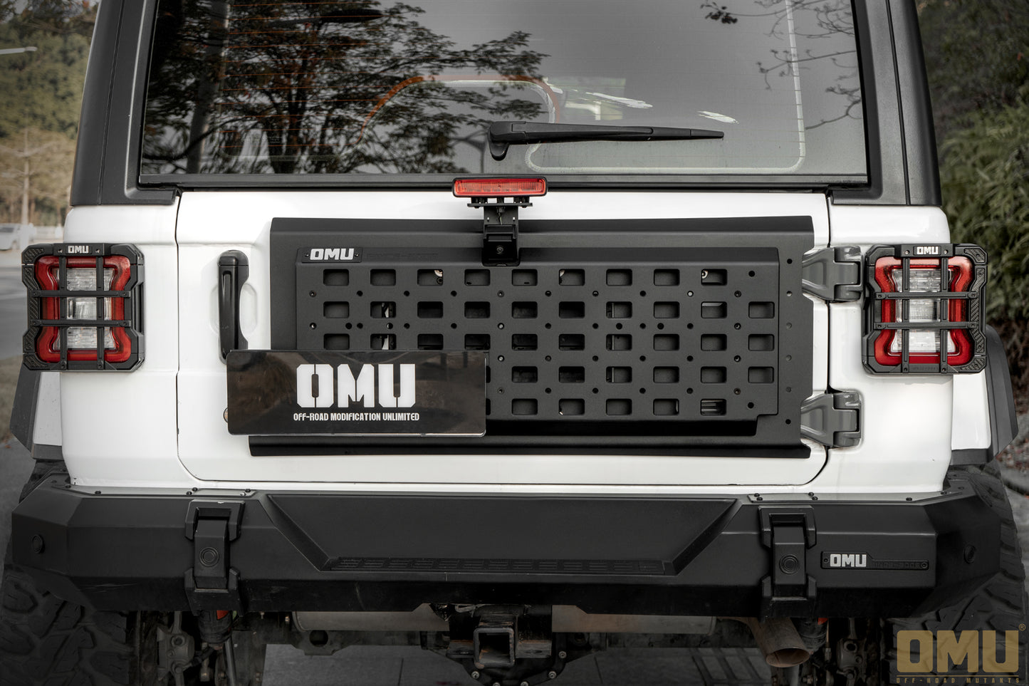 OMU Genesis Series Multi-Function Tailgate Expansion Panel For Jeep Wrangler JL