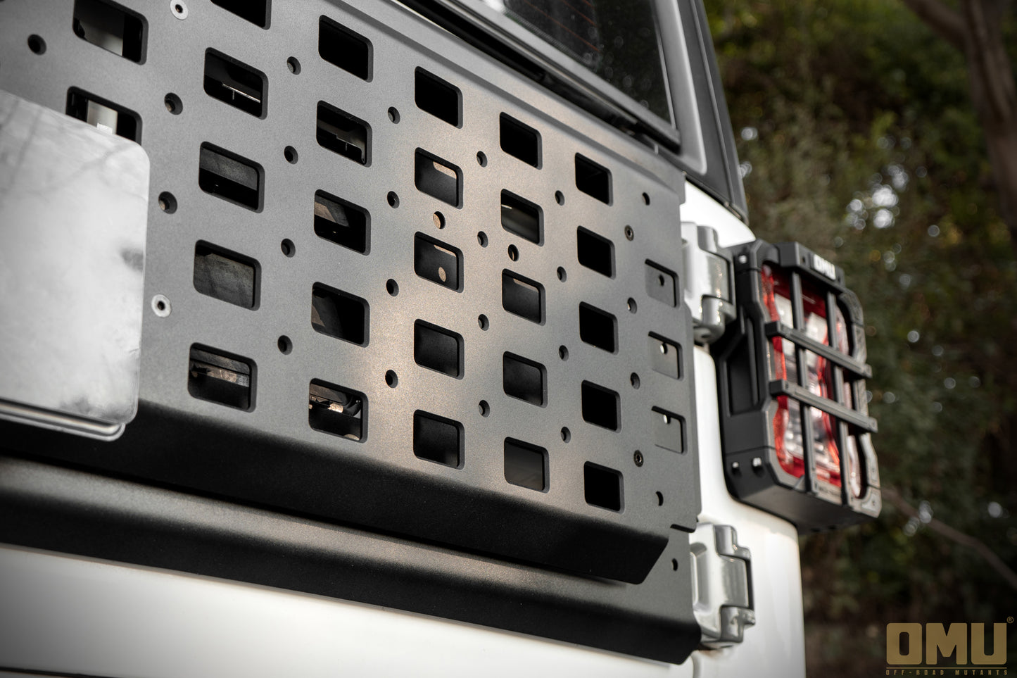 OMU Genesis Series Multi-Function Tailgate Expansion Panel For Jeep Wrangler JL